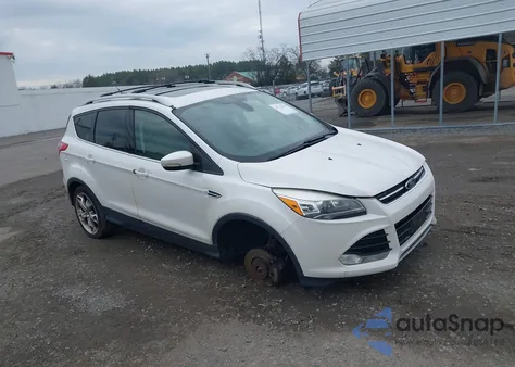 2016 Ford Escape Titanium z USA, uszkodzony, nr VIN 1FMCU9J92GUB31741
